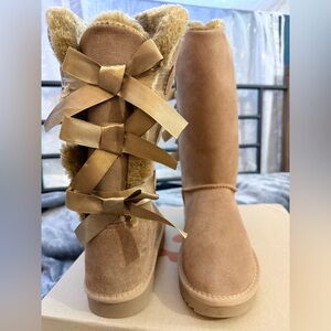 SO Tan Faux-Suede Bow Accent Ankle Boots with Faux-Fur Trim